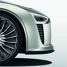 Audi E-TRON / ADC Competition. Un proyecto de Publicidad, Dirección de arte, Cop, writing y Diseño gráfico de Viktor Kolodiazhnyi - 11.09.2016
