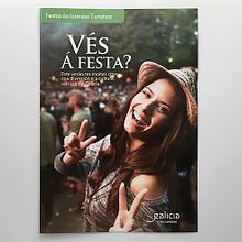 Díptico Fiestas de Interés Turístico de Galicia. Un progetto di Direzione artistica, Design, Design editoriale e Graphic design di Luis Torres - 09.05.2016