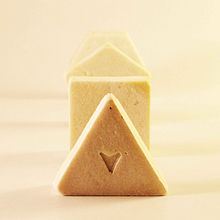 Regular soap. Un proyecto de Diseño de producto de Jorge Velasco Perez - 16.10.2016