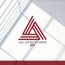 JiuJitsu Studio BCN. Un projet de Br, ing et identité, Création de costumes, Design graphique, Webdesign , et Photographie de DOSCORONAS - 05.12.2015