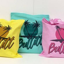 Bullitt MERCH. Graphic Design, and Traditional illustration project by Xavier Calvet Sabala - 09.02.2016