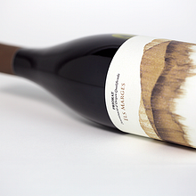 Els Marges . Un proyecto de Br, ing e Identidad, Diseño gráfico, Ilustración tradicional y Packaging de Vania Nedkova - 02.02.2016