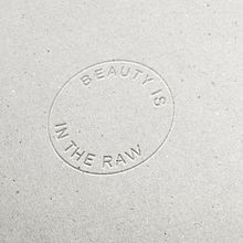 Dew·Vour. Un proyecto de Br, ing e Identidad, Diseño gráfico e Ilustración tradicional de Vania Nedkova - 02.07.2016