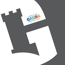 LOOK AROUND 2015 - Guía oficial de: il Garda Trentino. Design editorial projeto de Irene Rosà - 16.05.2015