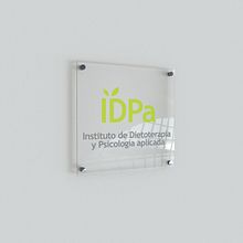 Logotipo y placa para consulta de dietética y nutrición. Un projet de Design graphique de Kike Algarra - 20.11.2016