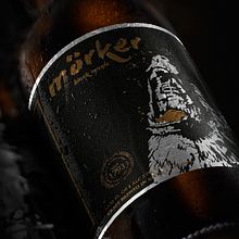 Mörker beer. Un projet de Br, ing et identité, Design graphique, Illustration traditionnelle , et Packaging de Andrea Madrid - 20.01.2016