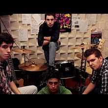 Documental 'The b-side of the band' . Film, Video, TV, Cop, writing, Multimedia, Music, Photograph, Post-production, and Video project by Susana Ye - 05.16.2013