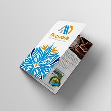 DECORADE · Brochure. Product Design, Graphic Design, and Marketing project by Esther Sánchez Pérez - 07.24.2016
