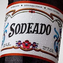 Etiqueta Sodeado. Design, Product Design, and Advertising project by Alfredo Genovese - 11.29.2016