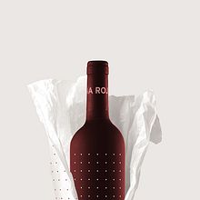 La Viña Roja. Un progetto di Br, ing, Br, identit, Direzione artistica e Packaging di María Design (The Visual Romance) - 06.12.2016