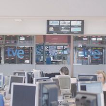 Informativos TVE. Motion Graphics, Photograph, and Post-production project by Rafael Sánchez - 12.08.2016