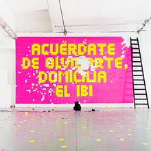 Pixel Art Agencia Tributaria Madrid. Een project van Collage, Fotografie, Cop, writing,  Art direction,  Ontwerp, Grafisch ontwerp,  Scenografie, Marketing, Fotografische postproductie,  Reclame, Stop-motion, T, pografie y  Video van offbeat estudio - 14.12.2016