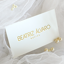 Beatriz Álvaro Novias. Br, ing & Identit project by moiré studio - 12.31.2016