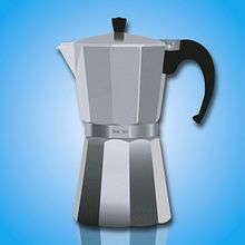 Cafetera - realismo. Design, Graphic Design, and Traditional illustration project by visualsilva - 01.14.2017