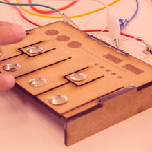 Makey Makey. Education, Social Media, Sound Design, and Video project by Pedro Ramos da Silva - 01.25.2017