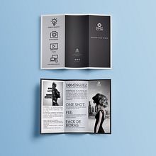 Tríptico DMZ.. Design, Editorial Design, Photograph, Marketing, Advertising, T, and pograph project by Jorge Domínguez Fernández - 11.19.2016