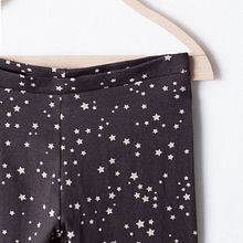 Girl Print Leggings. Traditional illustration project by Nancy Fernández Pérez - 08.31.2014