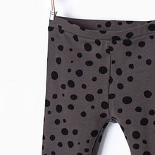 Girls Print Legging. Design, Graphic Design, and Traditional illustration project by Nancy Fernández Pérez - 08.31.2015