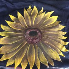 Pañuelos y fulares pintados a mano. Un proyecto de Artesanía, Bellas Artes, Creatividad, Dibujo, Diseño, Diseño de complementos y Pintura de Mónica Roberts - 07.11.2018
