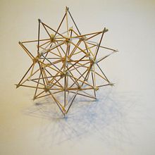Estructura estrella. Un proyecto de Arquitectura, Artesanía, Bellas Artes y Fotografía de David Kims - 17.06.2016