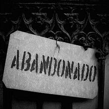 Abandonado; cementerio de Lisboa. Un proyecto de Fotografía de Ana Ruiz - 21.03.2017