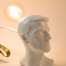 "Johnny". Un proyecto de 3D, Artesanía, Diseño de iluminación, Diseño de producto, Diseño industrial, Producción audiovisual					, Bellas Artes, Diseño y Escultura de Diego García Carpintero - 27.03.2017