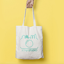 Identidad para Sonja Studio. Br, ing & Identit project by Susana Fernández - 03.29.2017