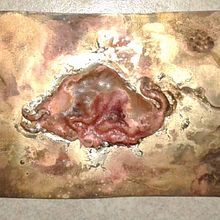 Chapa de cobre repujada. Bisonte cuevas de Altamira.. Un progetto di Artigianato e Design di gioielli di Rebeca Garcia Gutierrez - 28.04.2017