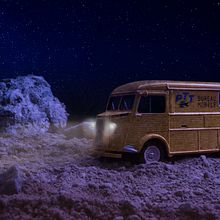 FOTOGRAFIA CREATIVA CON MODELOS A ESCALA "FURGONETA TIERRA". Photograph project by MIiguel Angel - 05.01.2017