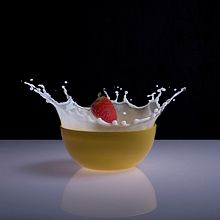 Frutilla y leche. Fotografia do produto projeto de Luis Alfredo Muñoz - 26.01.2019