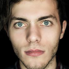 retratos triangulares. Photograph project by Ian van der Velde - 05.17.2017