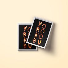 Yorokobu cover. Un progetto di Design editoriale, Graphic design, Fotografia e Tipografia di La mamba negra - 18.05.2017