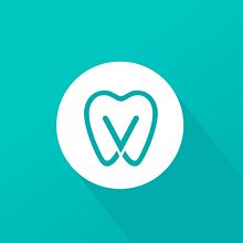 Diseño de logotipo para Dental Verdaguer, una clínica odontológica ubicada en Igualada (Barcelona). La propuesta que más gusto a nuestro cliente fue una V que continúa la silueta de una muela aprovechando la morfología de esta.. Un projet de Br, ing et identité , et Design graphique de Alejandro Prieto Jaime - 18.05.2017