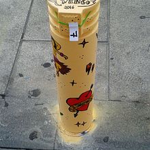 Bolardo voy, bolardo vengo (2016). Street Art, Arts, Crafts, Fine Arts, Traditional illustration, and Painting project by Alexia Sánchez Sancibrián - 08.06.2016