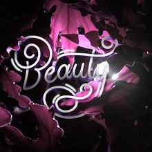 Tropikal Lettering Serie. Un progetto di Collage, Direzione artistica, Design, Illustrazione tradizionale, Lettering e Tipografia di Nubia Navarro (nubikini) - 15.06.2017