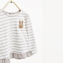 Babygirls Stripes Winter 16/17. Traditional illustration project by Nancy Fernández Pérez - 11.24.2016