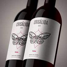 Crisálida: Naming and design of the wine-label. Br, ing, Identit, Graphic Design, Naming, Packaging, Logo Design, and Advertising project by Bárbara Pérez Muñoz - 07.18.2017