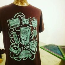 Mais Lume Records Design. Un progetto di Artigianato, Design, Product design, Graphic design e Serigrafia di FREE MIND STUDIO - 28.07.2017