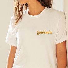 Camisetas Sincronía 2017. Design, Graphic Design, and Lettering project by Ahmed Manriquez - 08.03.2017