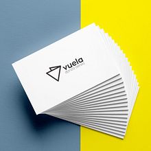 Logo | Vuela Danza Áerea. Br, ing, Identit, Design, and Graphic Design project by Ahmed Manriquez - 08.04.2017