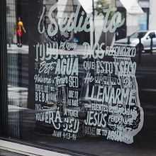 ¿Sediento? | Lettering Escaparate. Street Art, Art Direction, Graphic Design, and Lettering project by Ahmed Manriquez - 08.07.2017