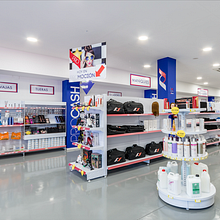 Decoración y PLV - Tienda de peluquería. Design, Interior Design, and Graphic Design project by vbernabe - 08.22.2017