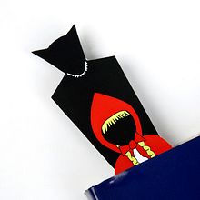 Marcapáginas Caperucita Roja. Design, Product Design, Graphic Design, and Traditional illustration project by Marta Gutiérrez González - 10.16.2016