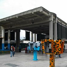 Teléfonos Públicos . Een project van  Urban art, Traditionele illustratie y Schilderij van Priscila Pereira - 22.08.2017