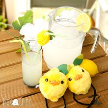 Pollito Limón (Art toy plush). Projekt z dziedziny Craft, Pattern design, Projektowanie postaci i Fotografia użytkownika Marta Alvarez Campillo - 23.08.2017