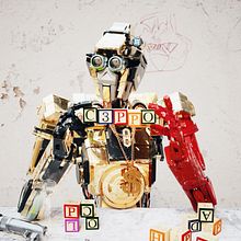 C3PO & Chappie Mashup / ROBOT. Un progetto di 3D, Animazione di personaggi, Direzione artistica, Design, Design di giocattoli, Design industriale, Scultura, Lettering, Postproduzione fotografica, Produzione audiovisiva, Ritocco fotografico, VFX e Scenografia di Ro Bot - 11.09.2016