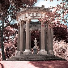 Fotografías IR de El Capricho. Fotografia, e Retoque fotográfico projeto de Víctor Martín Rodríguez - 26.09.2017