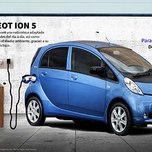 ION 5 de Peugeot: conceptos, spot, gráficas y copy. Un progetto di Cop, writing, Direzione artistica e Pubblicità di María Castaño - 04.09.2017