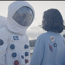 Director de Arte videoclip "Perseide" Carlos Sadnes. Un proyecto de Dirección de arte, Cine, vídeo, televisión, Escenografía y Publicidad de Javier Martínez Santiago - 08.03.2017