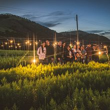 FRIENDS TRAVEL. Un progetto di Fotografia di Leo Argüello - 16.10.2017